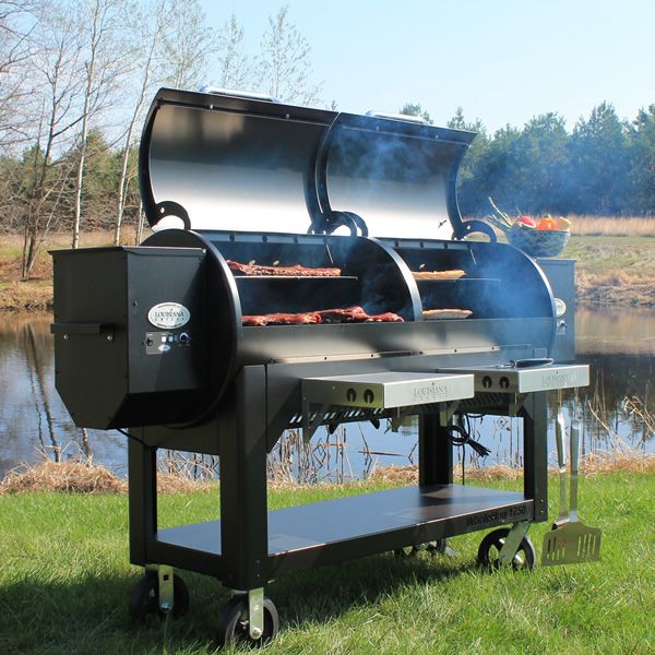Louisiana Grills WH 1750 Whole Hog Wood Pellet Grill image number 4